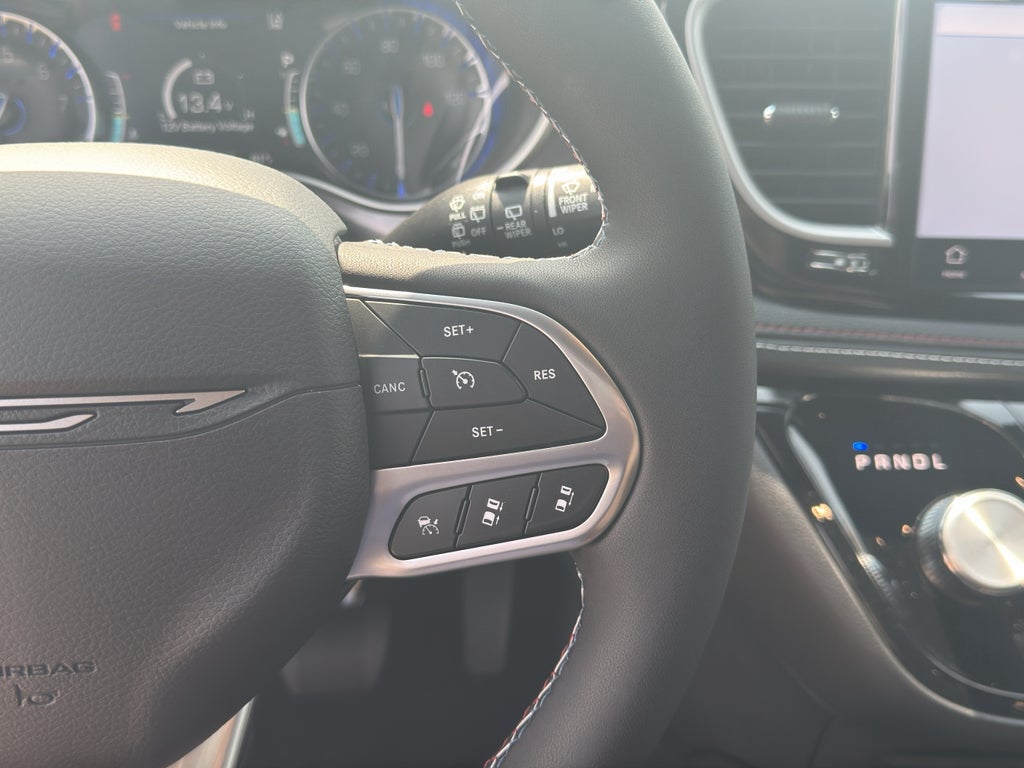 2027 Chrysler Pacifica Select 250th Anniversary AWD
