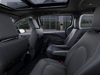 2027 Chrysler Pacifica Select Tech AWD