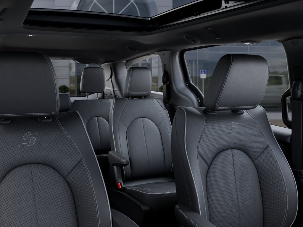 2027 Chrysler Pacifica Limited S AWD