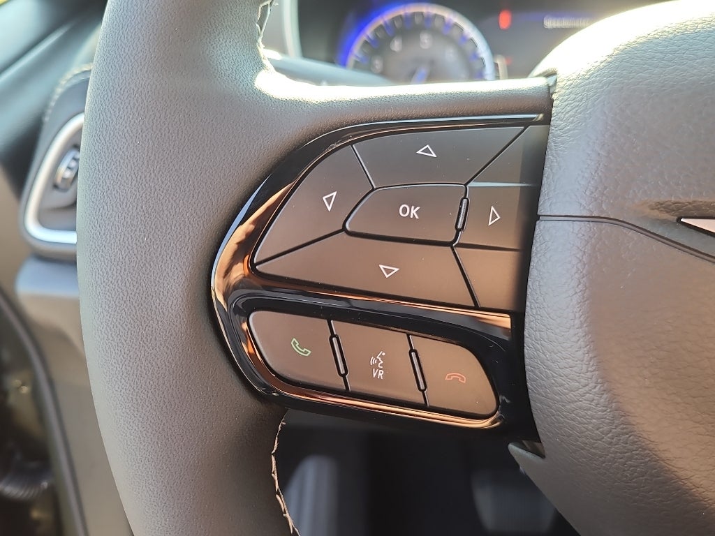 2027 Chrysler Pacifica Limited Family Tech AWD