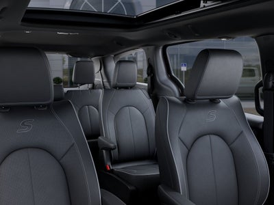 2027 Chrysler Pacifica Limited S AWD
