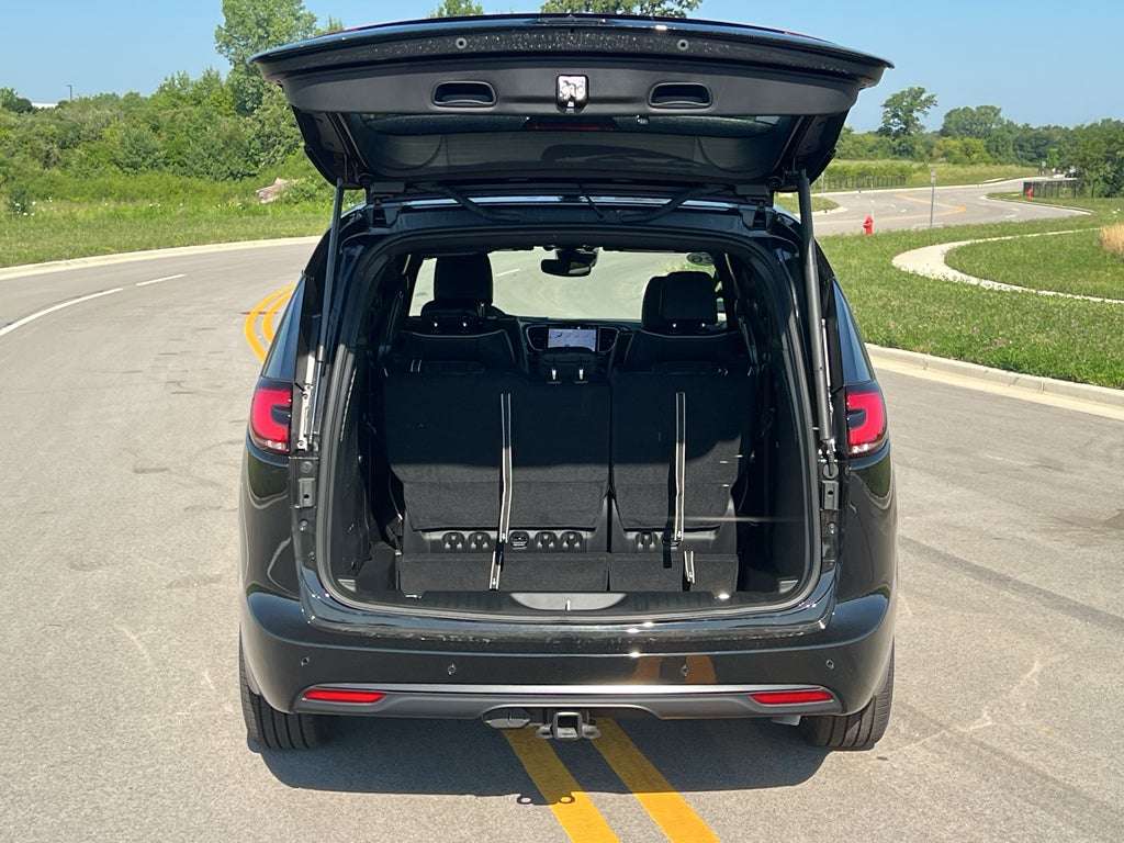 2026 Chrysler Pacifica Limited S AWD