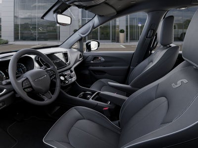 2027 Chrysler Pacifica Limited Luxury Tech S pkg AWD