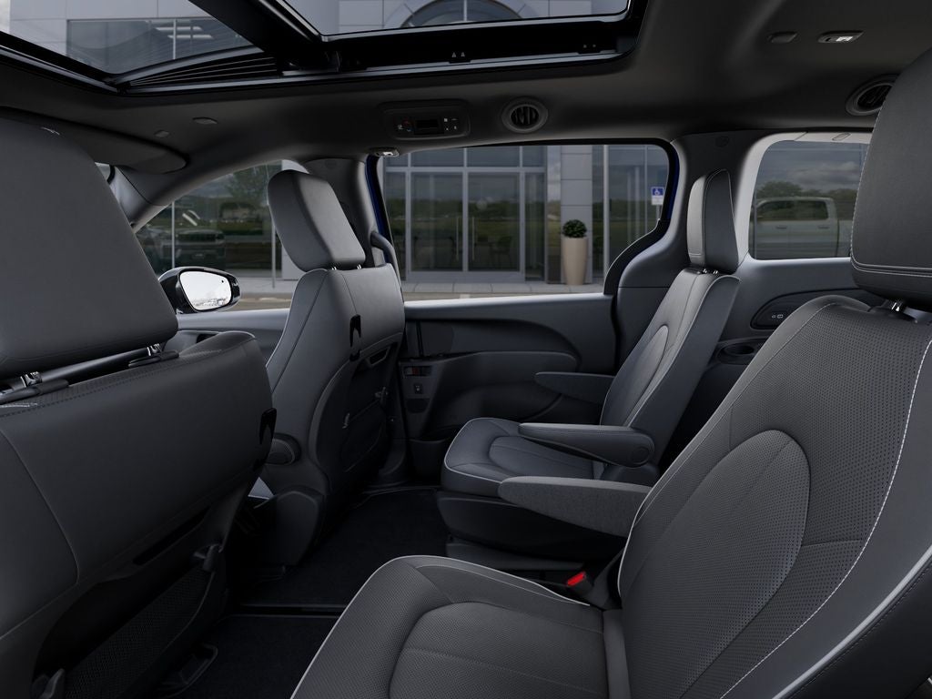 2027 Chrysler Pacifica Limited Luxury Tech S pkg AWD