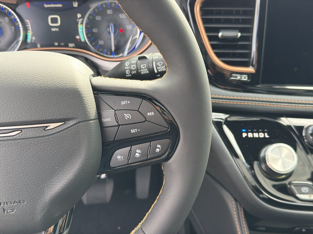 2027 Chrysler Pacifica Pinnacle APEX AWD