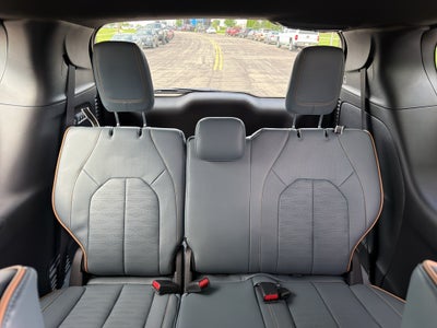 2027 Chrysler Pacifica Pinnacle APEX AWD