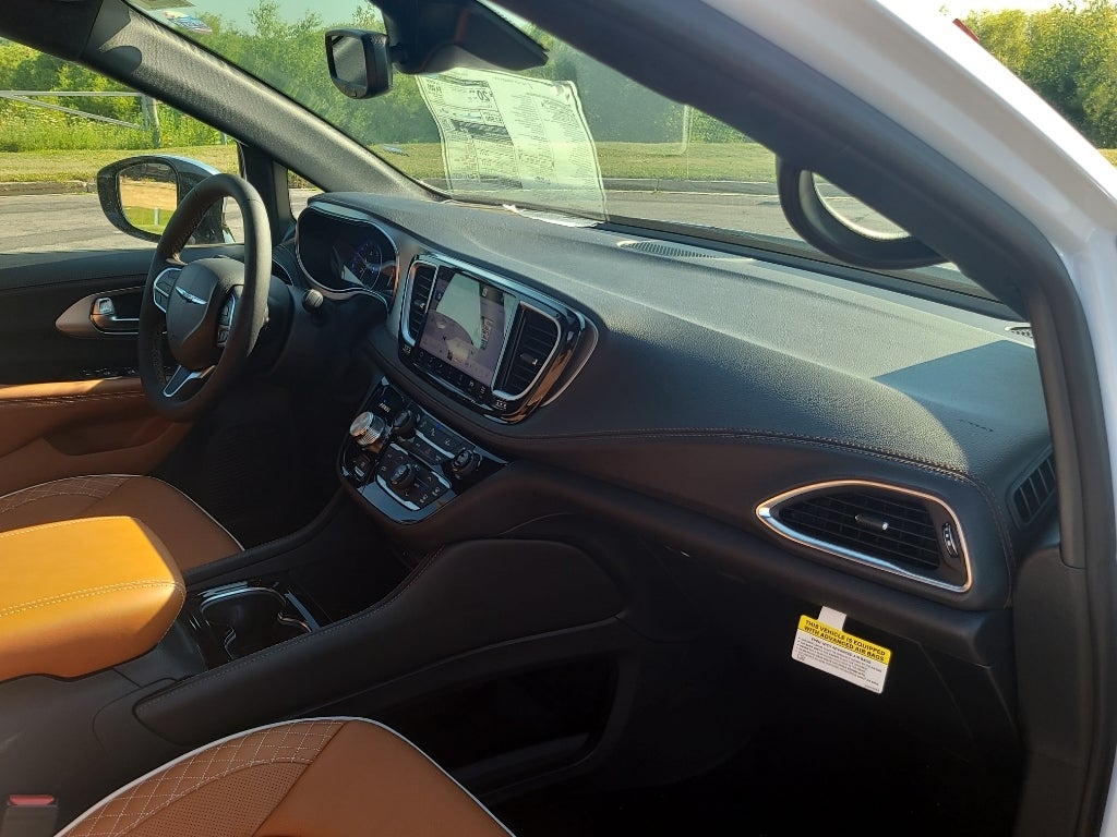 2026 Chrysler Pacifica Pinnacle AWD