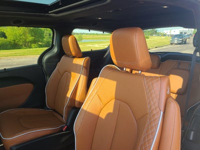 2026 Chrysler Pacifica Pinnacle AWD