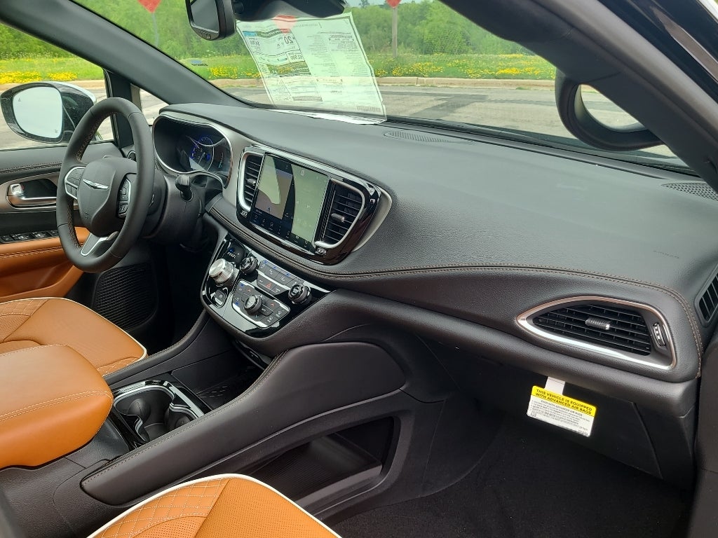 2026 Chrysler Pacifica Pinnacle AWD