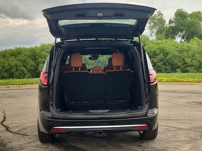 2026 Chrysler Pacifica Pinnacle AWD
