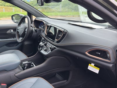 2027 Chrysler Pacifica Pinnacle APEX AWD