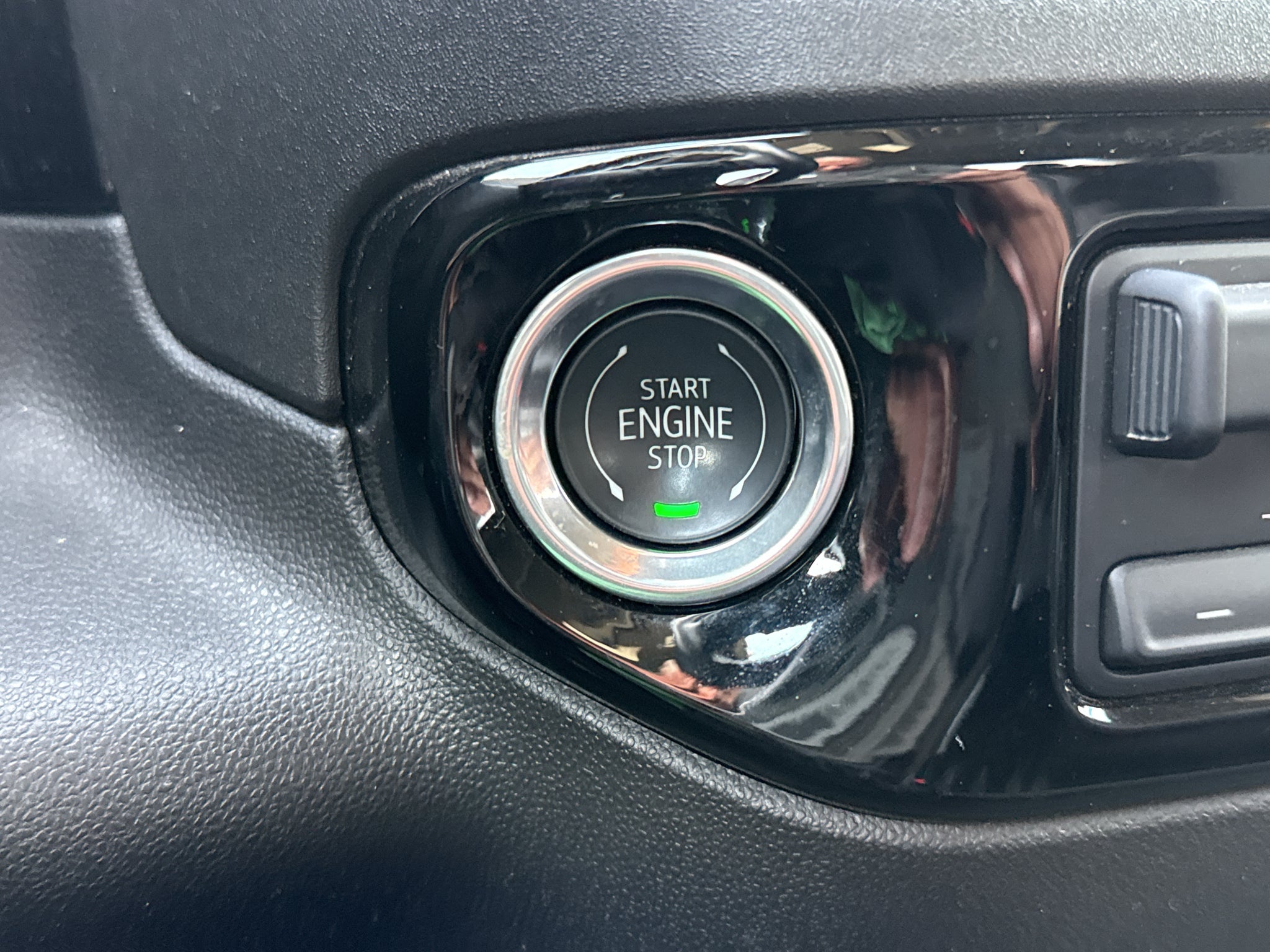2025 Chevrolet Silverado LT