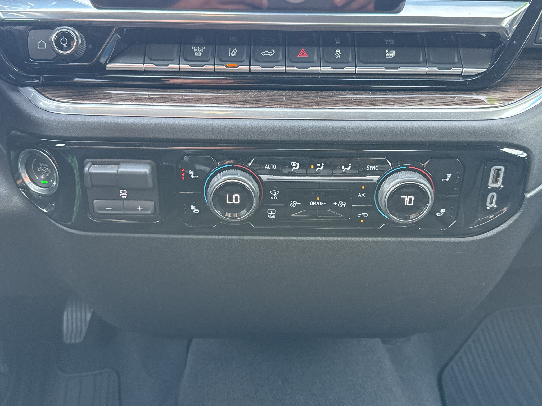 2025 Chevrolet Silverado LT