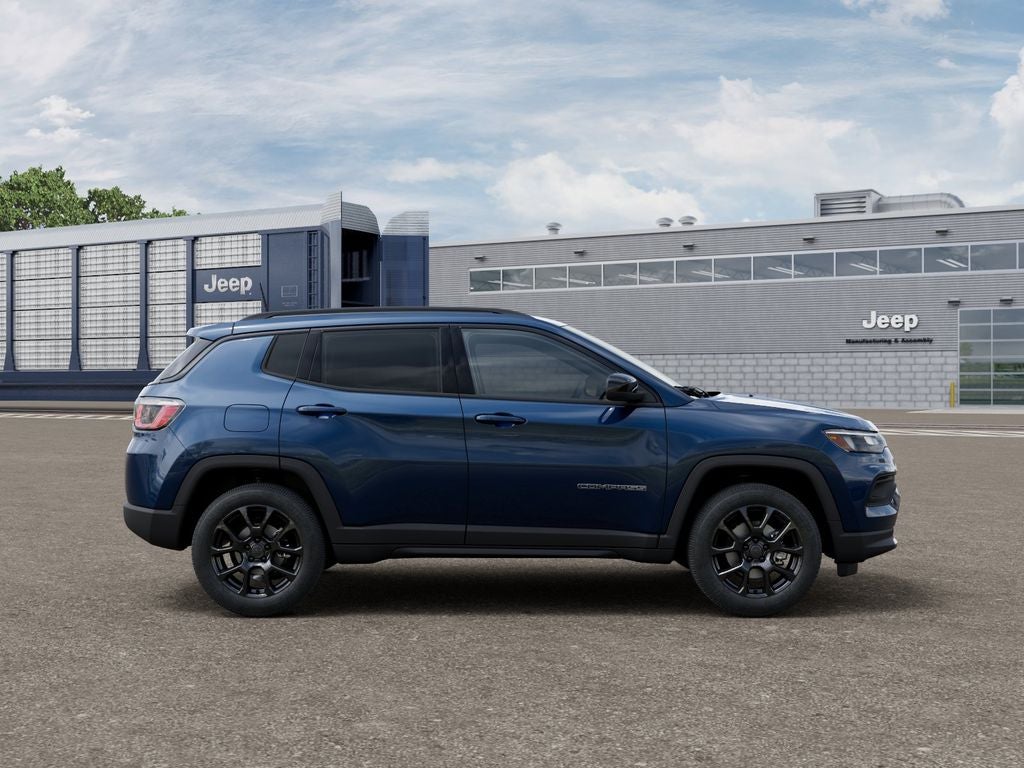 2026 Jeep Compass Latitude Altitude Blue Pearl