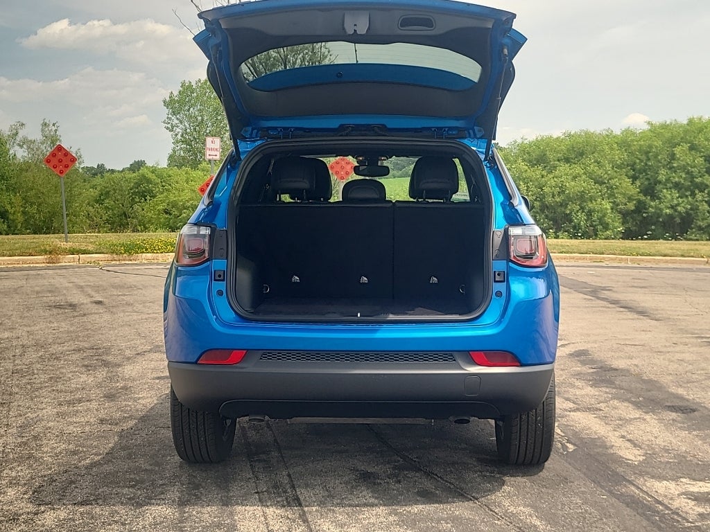 2026 Jeep Compass Latitude Altitude Blue Lagoon