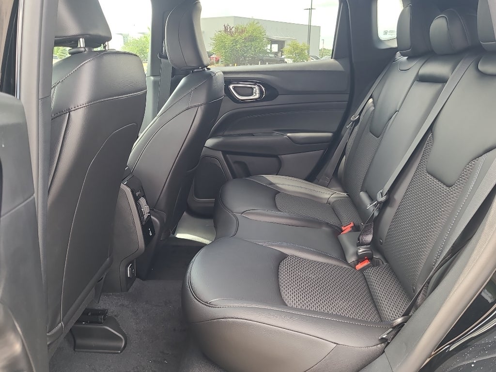 2026 Jeep Compass Latitude Altitude Black Crystal