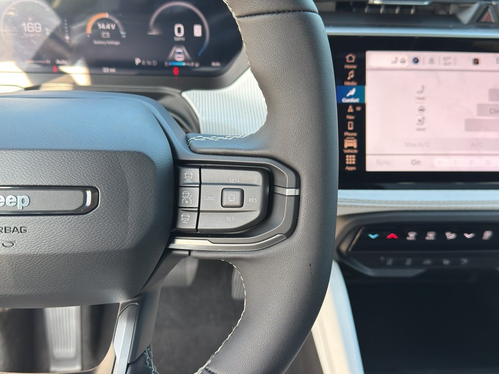 2026 Jeep Cherokee Overland Advanced Pro-Tech