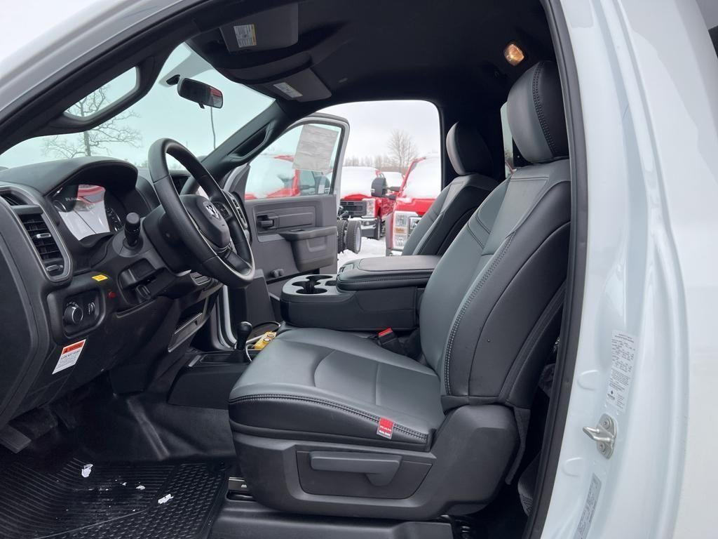 2023 RAM 5500 Chassis Tradesman