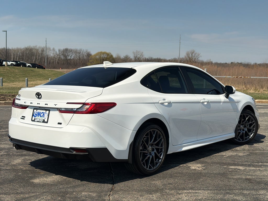 2025 Toyota Camry Hybrid SE
