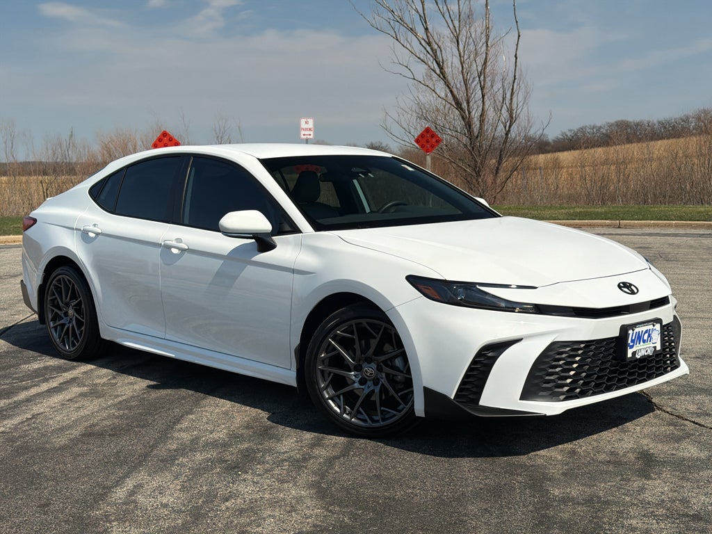 2025 Toyota Camry Hybrid SE