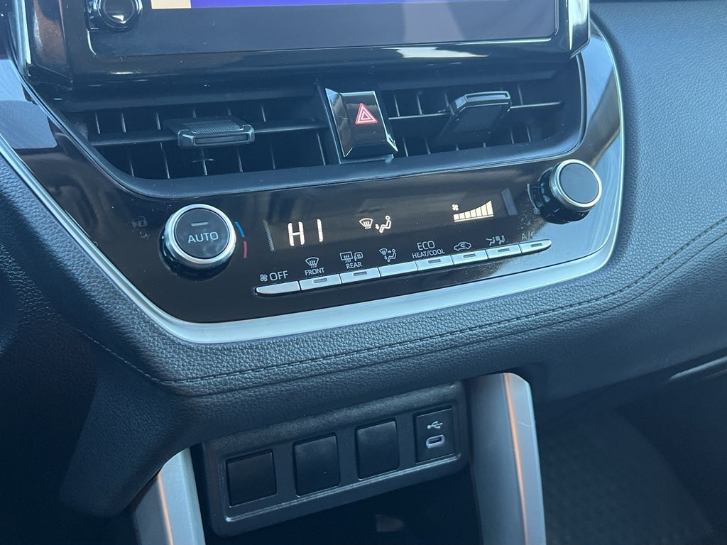 2024 Toyota Corolla Cross LE