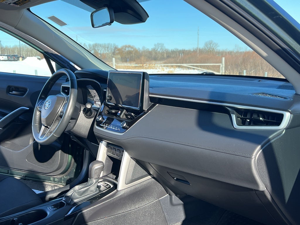 2024 Toyota Corolla Cross LE