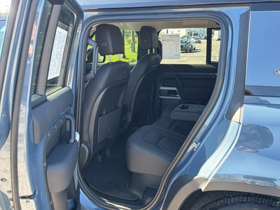 2021 Land Rover Defender 110 SE