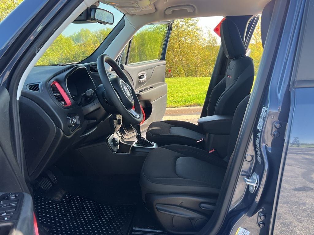 2023 Jeep Renegade Trailhawk