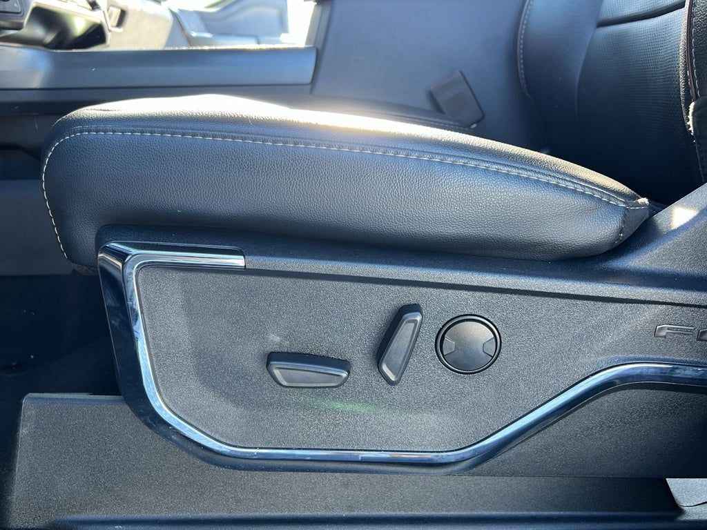 2024 Ford Super Duty F-250 Pickup LARIAT