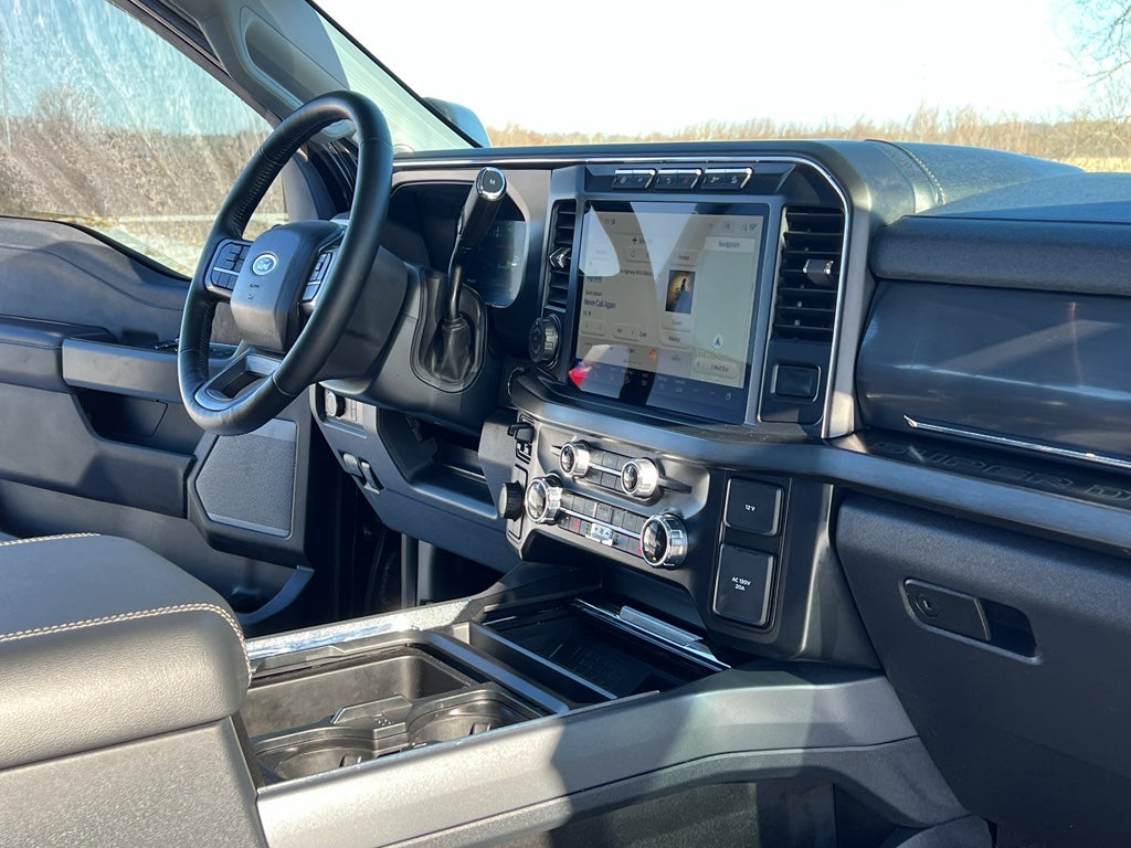 2024 Ford Super Duty F-250 Pickup LARIAT