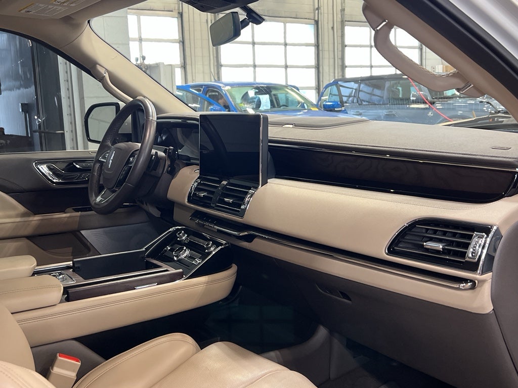 2023 Lincoln Navigator L Reserve